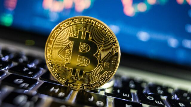 Bitcoin bloedt voor zesde opeenvolgende weken, slechtste stretch sinds 2014