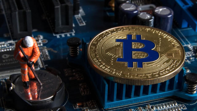 Bitcoin dagelijkse mijninkomsten crashten in mei tot het laagste niveau in 11 maanden