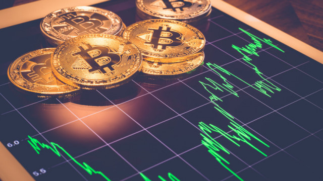 Bitcoin en de Dow ontmoeten elkaar in het midden en naderen $30K