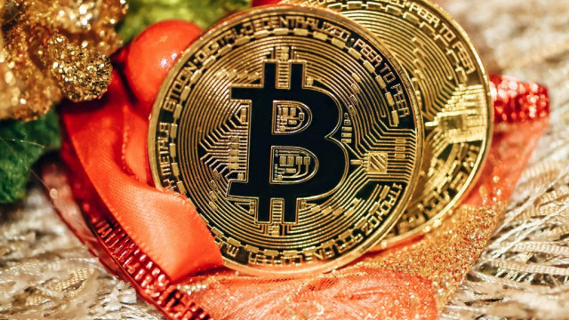 Bitcoin, Ethereum en Dogecoin dalen te midden van crisis in Oekraïne, maar er zijn bullish signalen voor Valentijnsdag