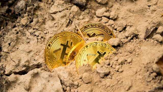 Bitcoin-mijninkomstentanks in mei