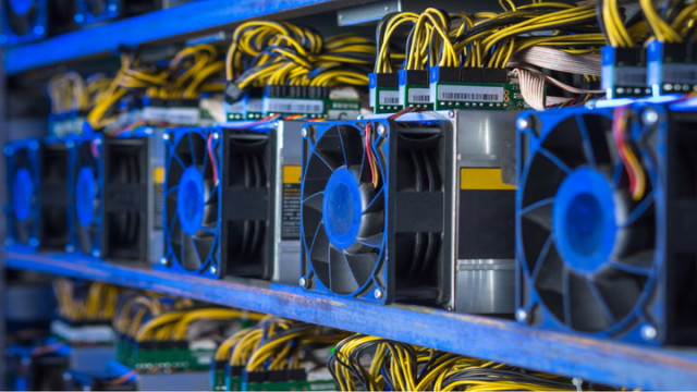 Crypto-mijnaandelen stijgen terwijl Bitcoin boven $ 44.000 stijgt