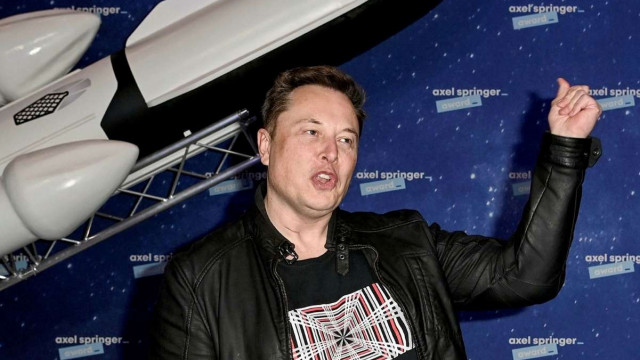 Elon Musk hints op mogelijke adoptie van Dogecoin voor Starlink Merch