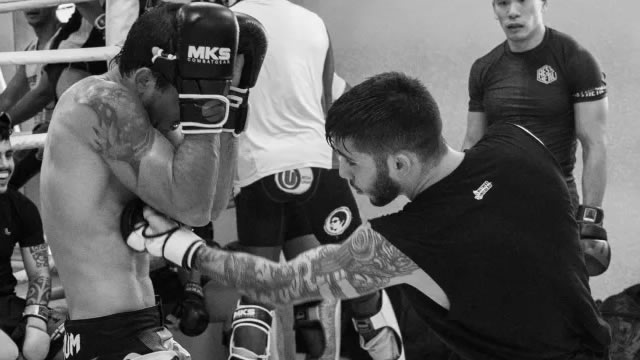 Top-10 gerangschikte UFC-vechter die in Bitcoin moet worden betaald