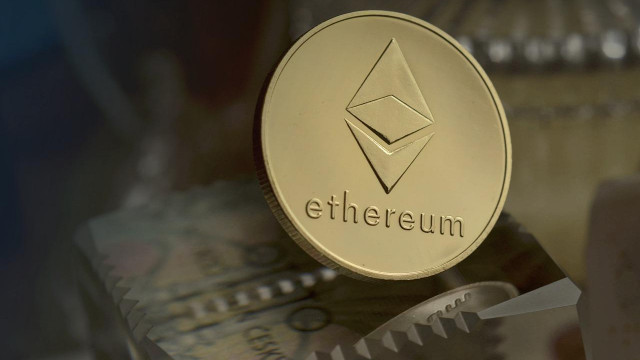 Vitalik Buterin geen crypto-miljardair meer, terwijl de prijs van Ethereum naar de bodem zakt